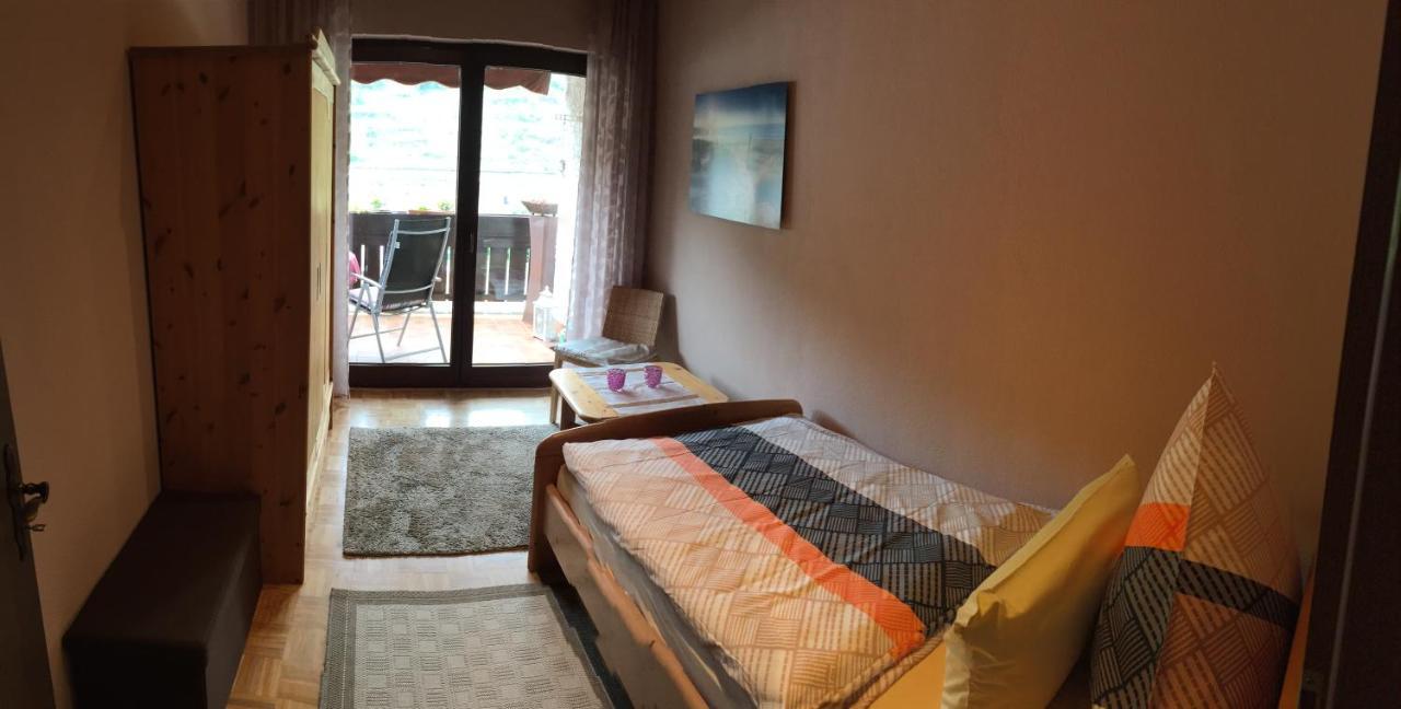 Ferienwohnung Unter Dem Schild Oberfell Экстерьер фото